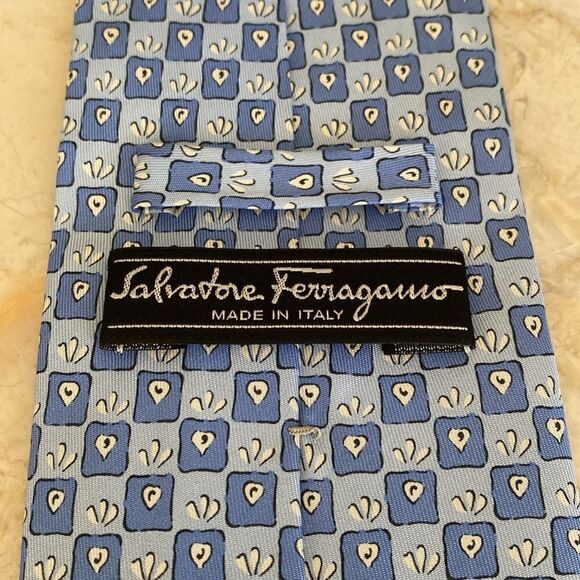 Salvatore Ferragamo 100% Silk Print Tie - Picture 7 of 11